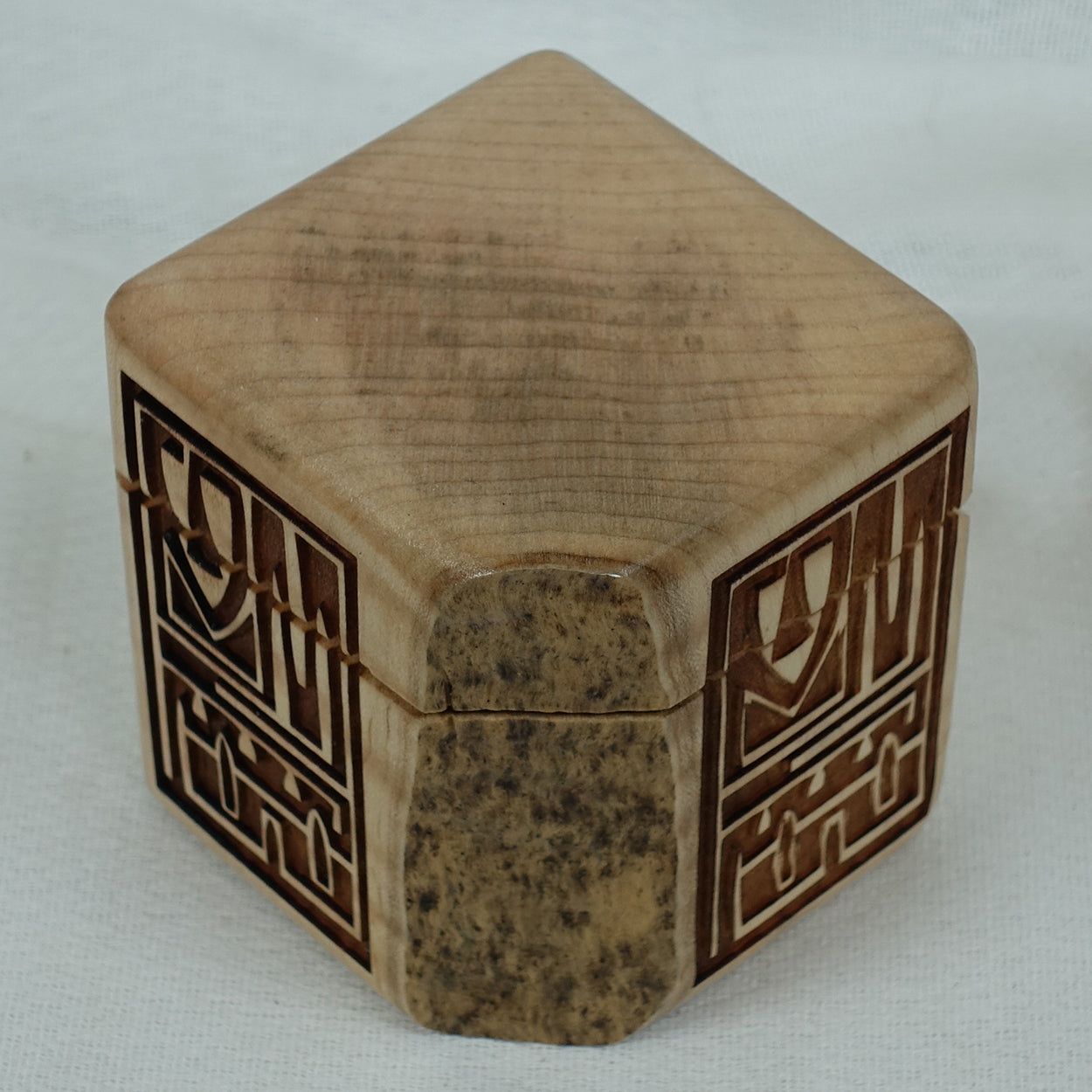Tiger Maple Ring Box, Box - 8