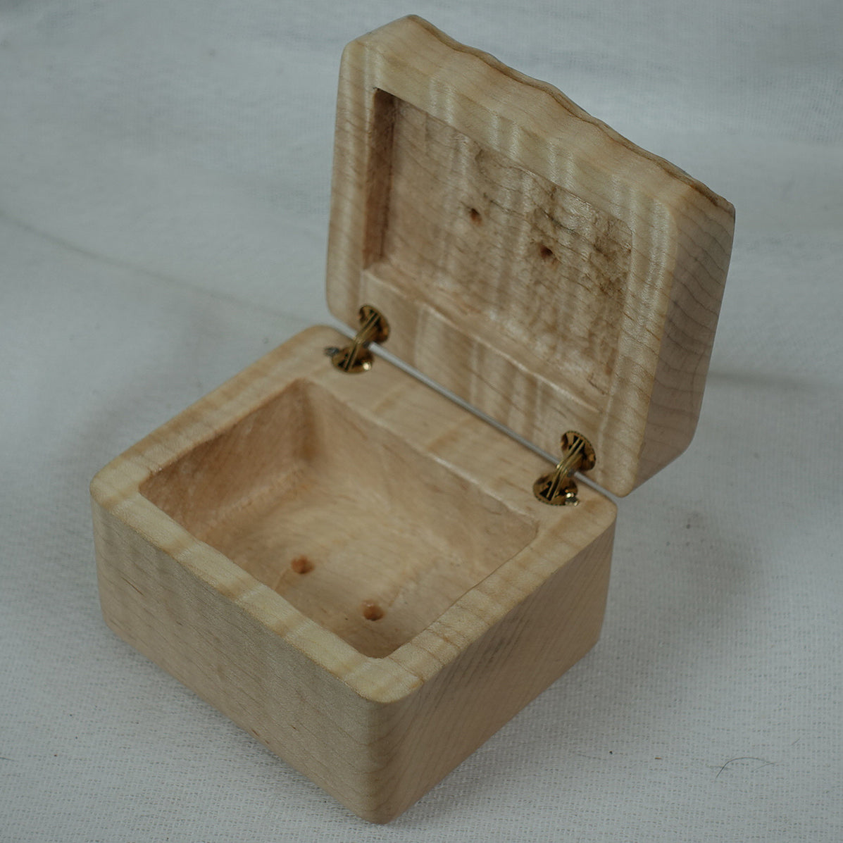 Tiger Maple Ring Box, Box - 9